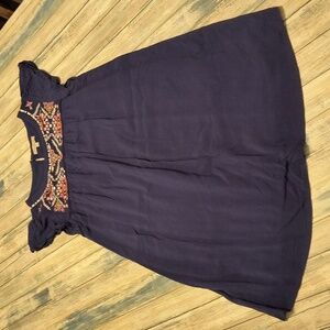 Navy Blue embroidered flutter sleeve dress Sz sm 4/$20 BUNDLE ITEM